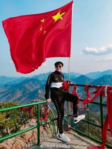 刚刚,